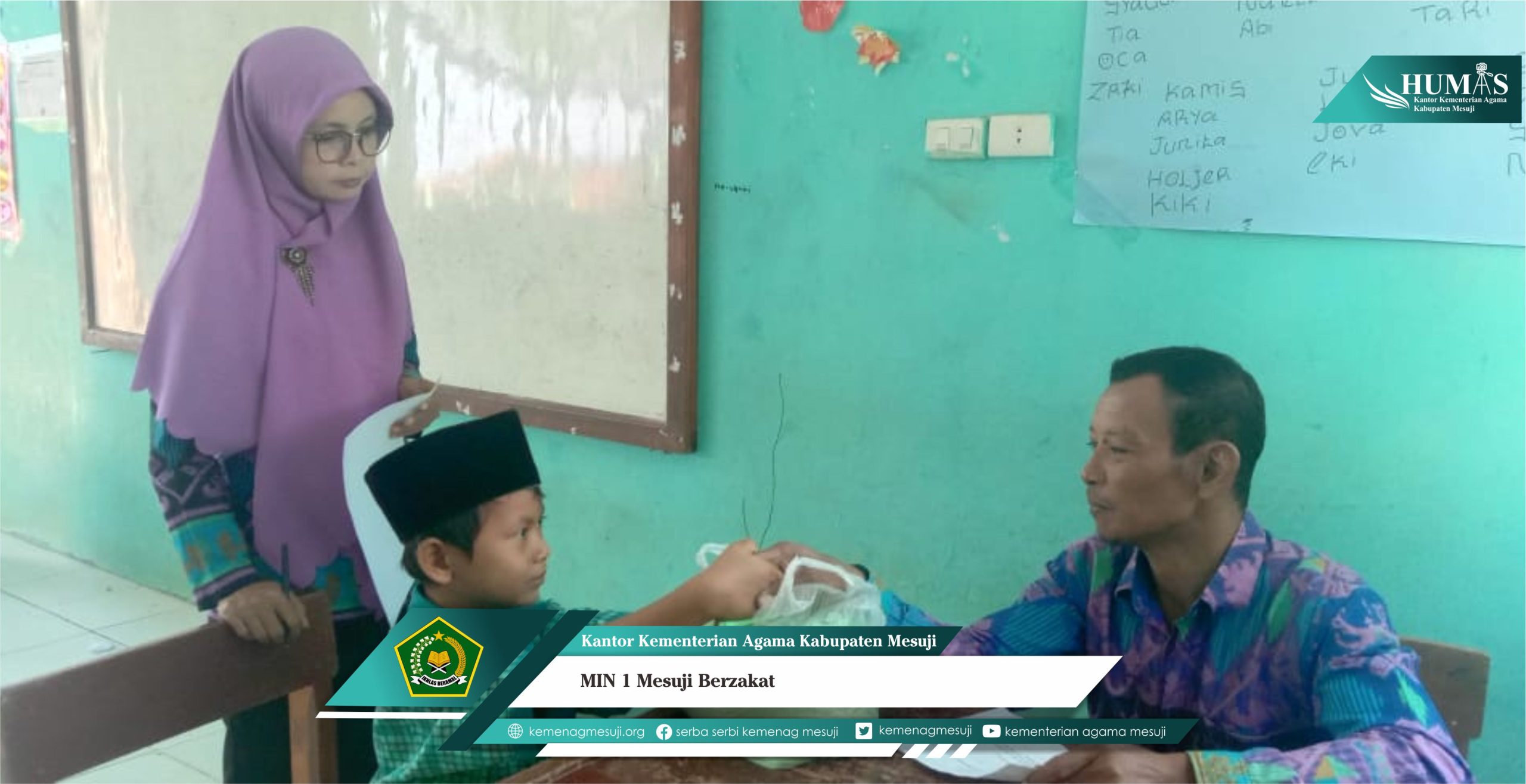 Siswa MIN 1 Mesuji Kumpulkan Zakat Fitrah di Madrasah